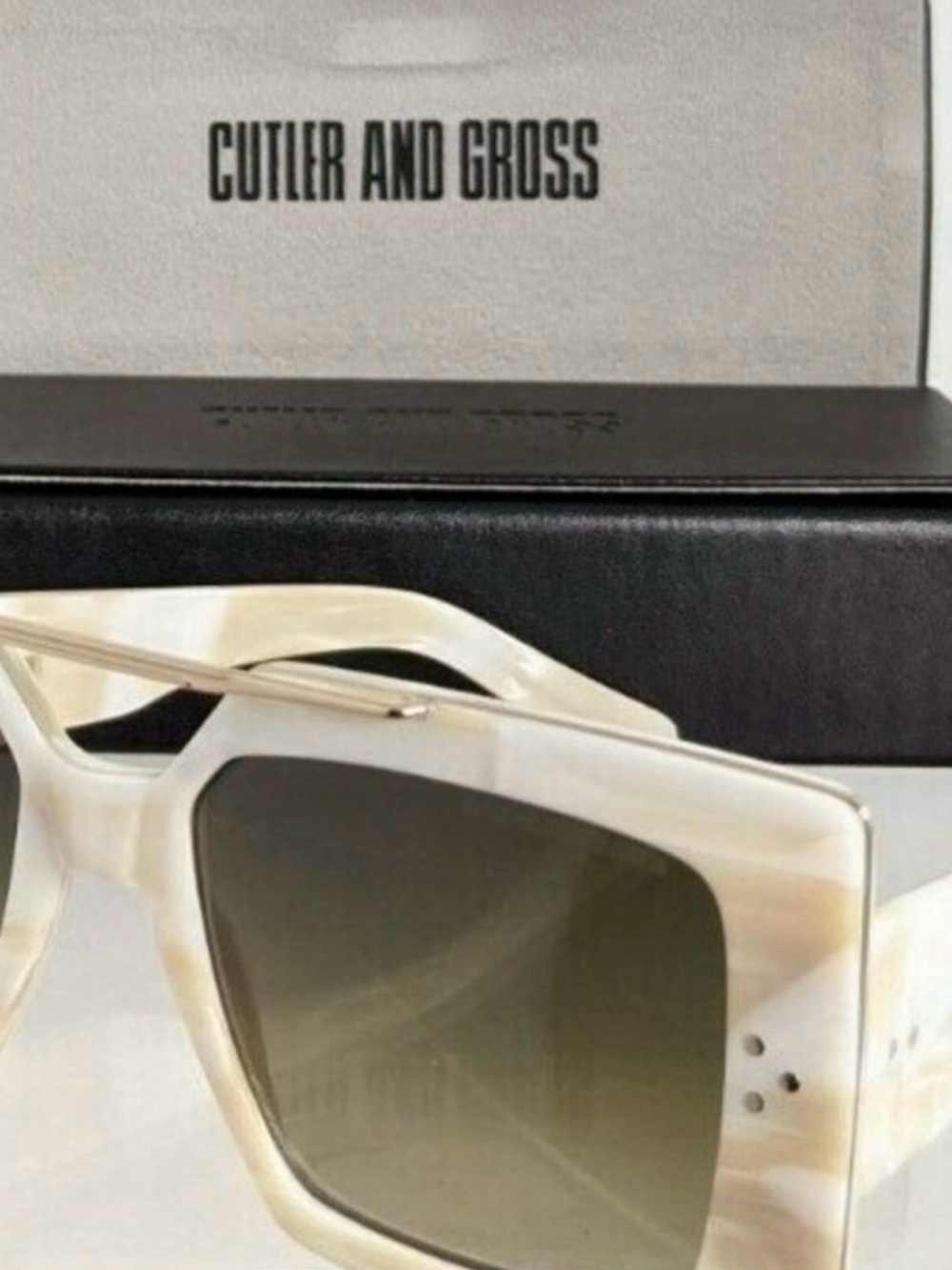 ❤️ CUTLER AND GROSS OF LONDON
Sunglasses